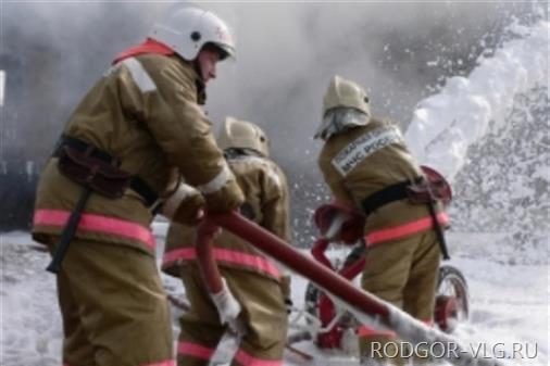 Утром на улице Порт-Саида в Волгограде сгорело кафе «Ривьера»