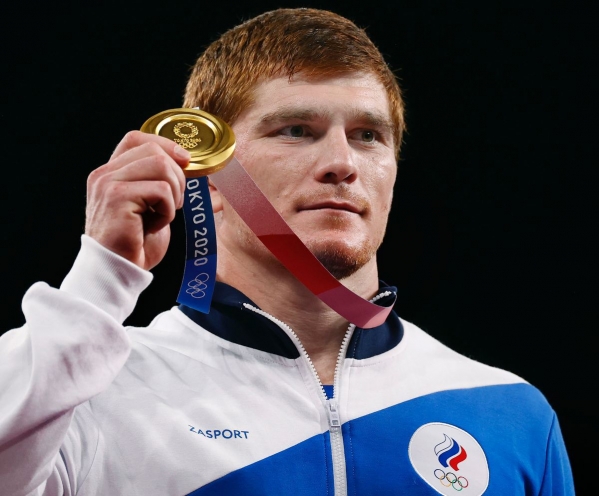 Борец Муса Евлоев завоевал золото Олимпийских игр