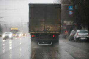 В Волгоградской области пешеход погиб под колесами грузовика