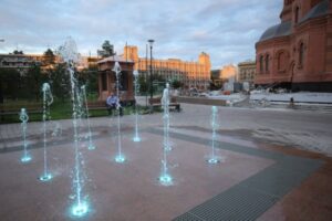 Губернатор поручил открыть фонтаны и пляжи в Волгоградской области