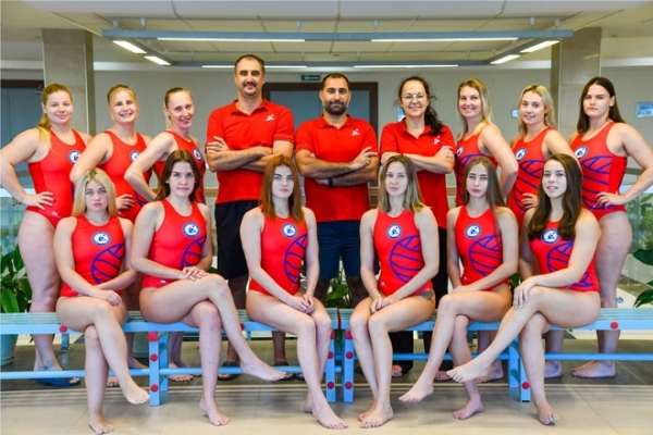 Волгоградские ватерполистки проиграли «Югре»