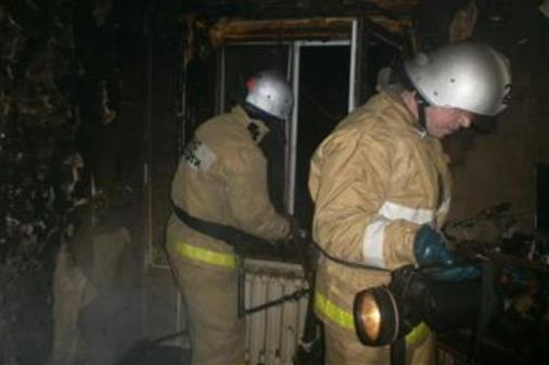 На пожаре под Волгоградом один человек погиб, еще один пострадал