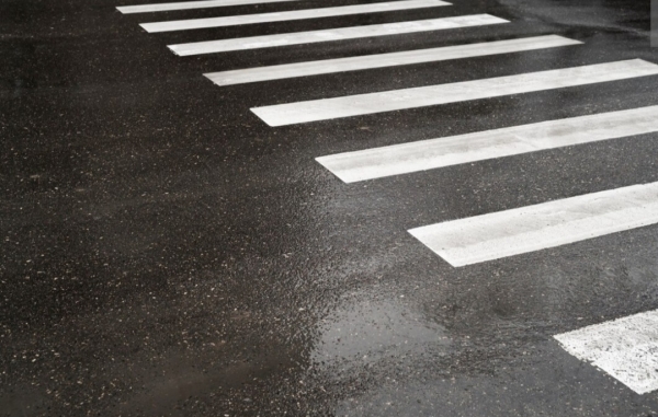 В Волгоградской области на пешеходном переходе сбили девушку