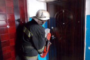 3-летнего мальчика в Волгограде освободили из запертой квартиры