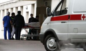 В центре Волгограда столкнулись три легковушки, есть пострадавшие