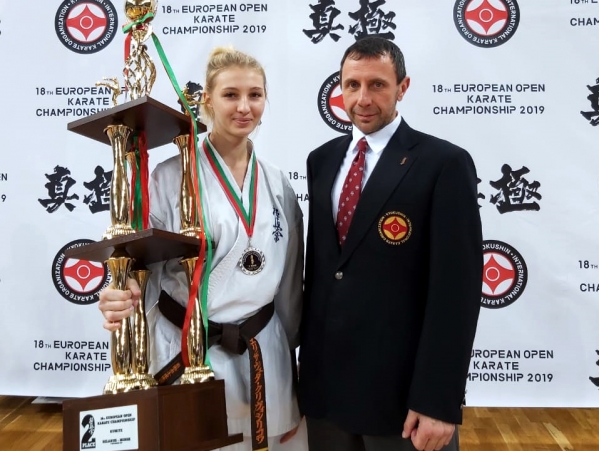 Волгоградская каратистка выиграла медаль чемпионата Европы