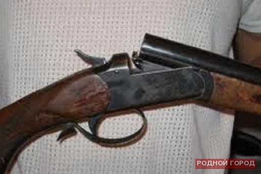 Под Волгоградом мужчина угрожал убийством жене и её подруге