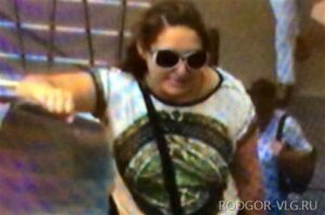 В ТЦ «Акварель» 14-летнюю волгоградку обокрала компания «фокусников»