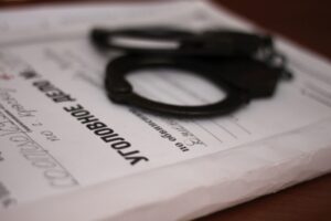 Под Волгоградом двое друзей изнасиловали 16-летнюю девушку на кладбище