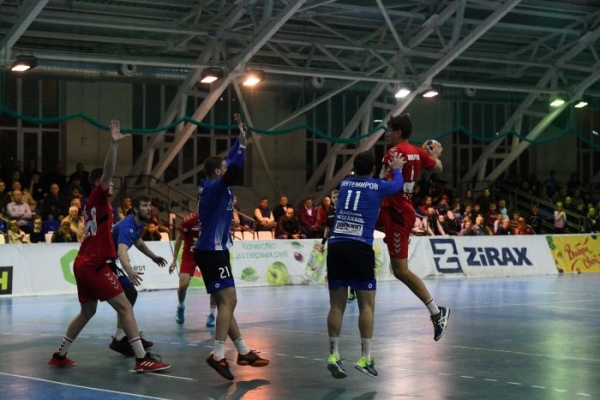 Волгоградский «Каустик» проиграл астраханским динамовцам