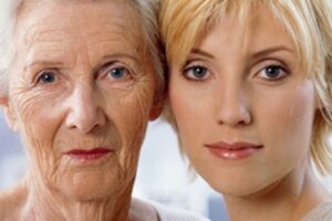 Ученые: человек начинает стареть в 39 лет