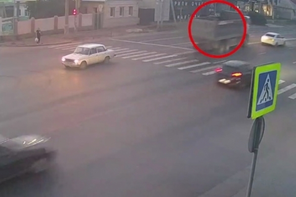 В Волгограде установлена личность водителя грузовика, выехавшего на встречку