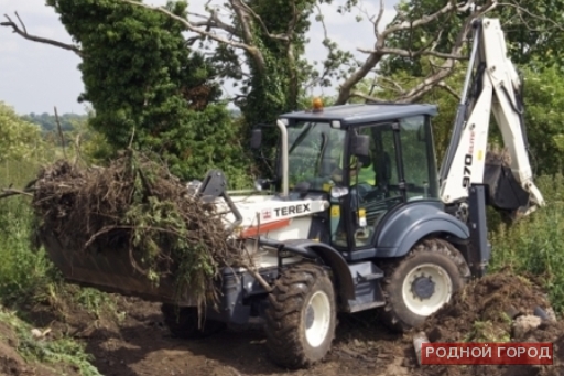 Тракторист переехал 49-летнего рабочего в Волгоградской области