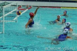 Россиянки выбывают из чемпионской гонки по водному поло