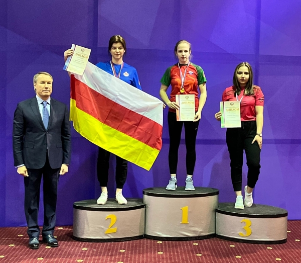 Волжанка завоевала медаль на первенстве страны по армрестлингу