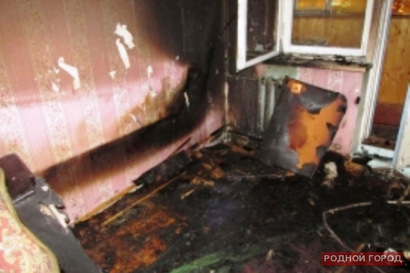 На юге Волгограда 25 человек эвакуировали из-за поджога квартиры