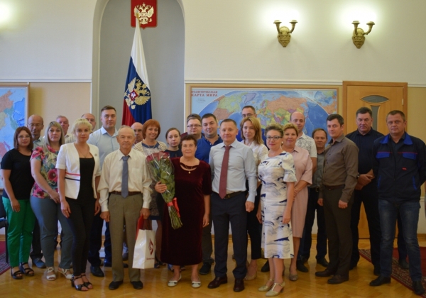 Супругов-ветеранов «Красного Октября» поздравили с золотой свадьбой