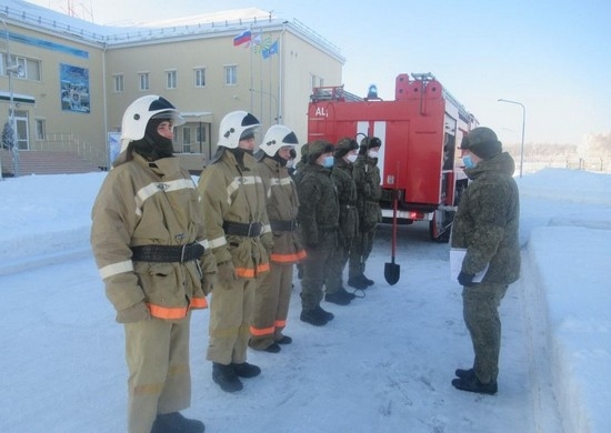 Волгоградские военные провели тренировку по ликвидации последствий ЧС