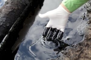 В Волгоградской области зафиксирована утечка нефтепродуктов