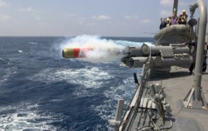 Начало новой войны: Иран заявил о готовности потопить корабли США