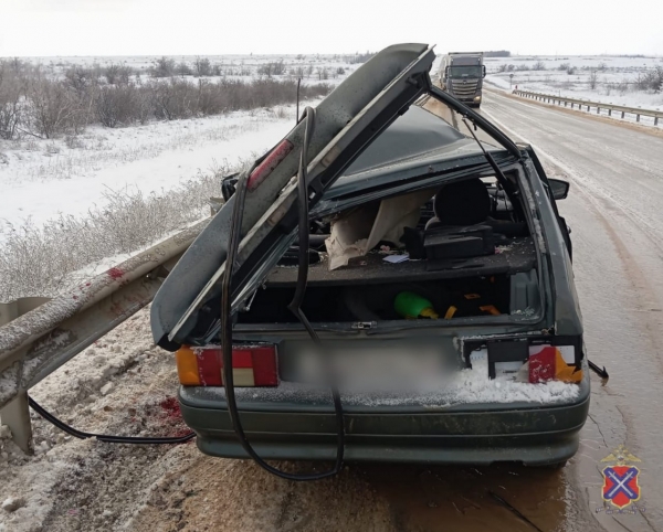 Под Волгоградом в массовом ДТП с КамАЗом погибли два водителя