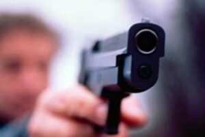 Волгоградец обстрелял знакомого за невыплаченный долг