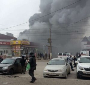 В Волгограде загорелся рынок