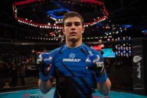 Волгоградец выиграл юниорское первенство мира по ММА