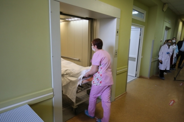 Три женщины и один мужчина умерли от ковида в Волгоградской области