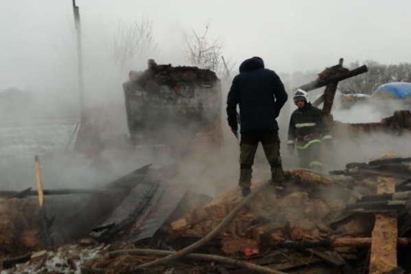 Заживо сгорели два человека на пожаре под Волгоградом