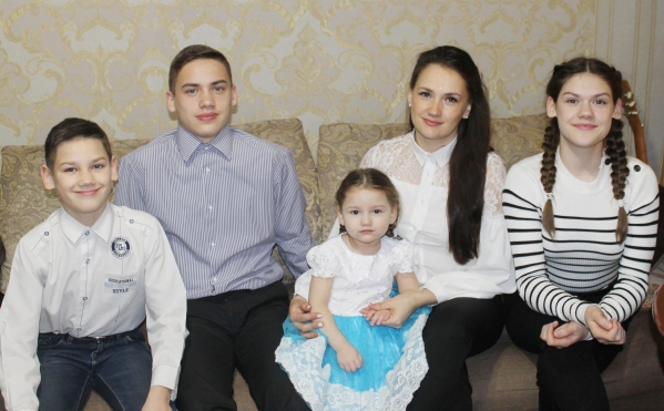 Жительница Городища Евгения Ларионова: «Многодетность у нас в крови!»