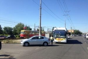 Кондуктор автобуса пострадала в ДТП в Краснооктябрьском районе