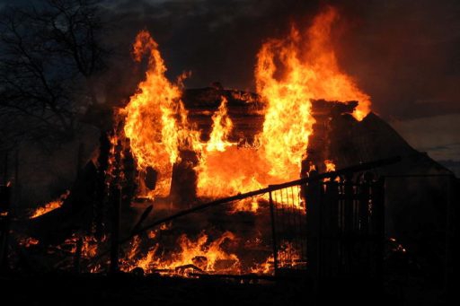 В Волгограде из-за пожара обрушилось здание «Городищенской птицефабрики»