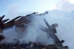 Под Волгоградом сгорел дом