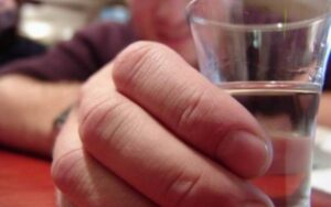 63-летняя пенсионерка попала в больницу из-за пьяного лихача