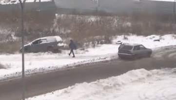 Похитители колес из Волгограда попали на видео