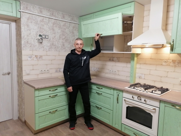 Волгоградец: «Мечтал стать хоккеистом, но нашел призвание в мебельной отрасли»