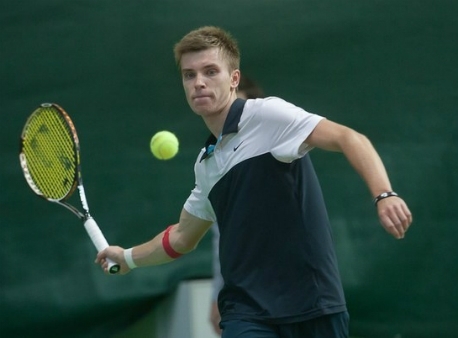 Волгоградский теннисист покидает турнир в Марокко