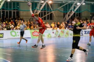 Волгоградский «Каустик» проиграл дома «СГАУ-Саратову»