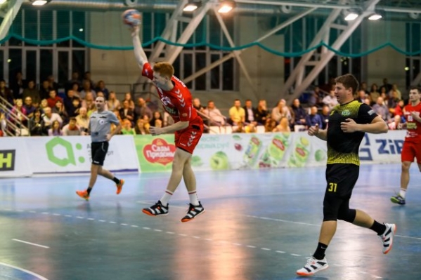 Волгоградский «Каустик» проиграл дома «СГАУ-Саратову»