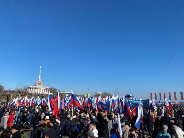Митинг-концерт в честь Крымской весны собрал 8200 волгоградцев