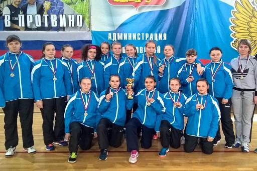 Юные волгоградские гандболистки взяли серебро первенства страны