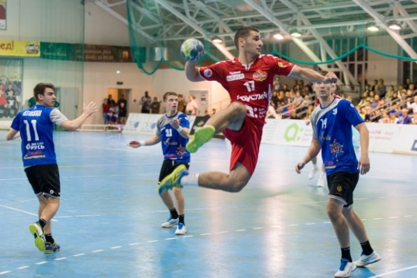 Волгоградский «Каустик» вышел в четвертьфинал Кубка России