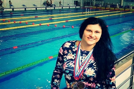 Сотрудница полиции из Волжского стала чемпионкой по плаванию