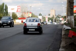 На севере Волгограда автомобилист сбил пенсионерку и повредил 2 машины