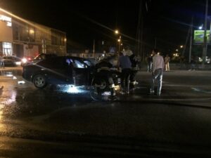 В Волгограде ночью загорелась иномарка – видео