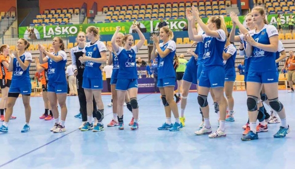 Женская молодежная сборная России по гандболу вышла в полуфинал чемпионата Европы
