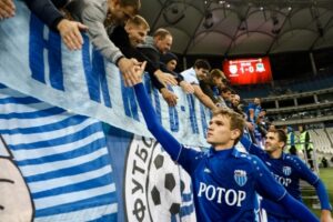 Губернатор Андрей Бочаров провел встречу с командой ФК «Ротор»
