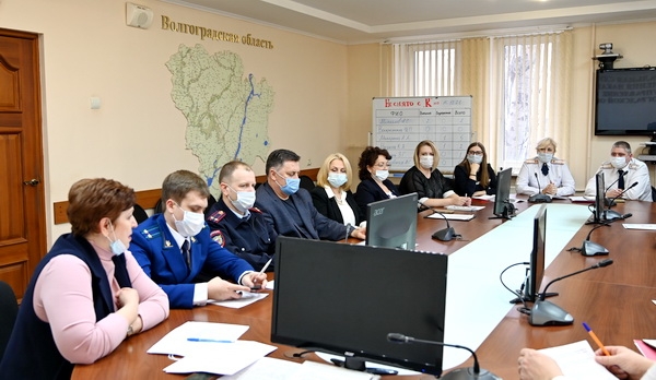 В волгоградском УФСИН обсудили проблемы трудных подростков
