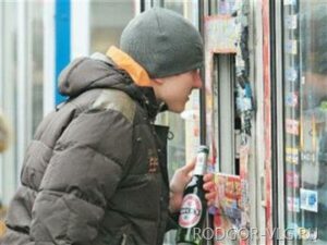 Жительницу Волгоградской области судят за продажу пива подросткам